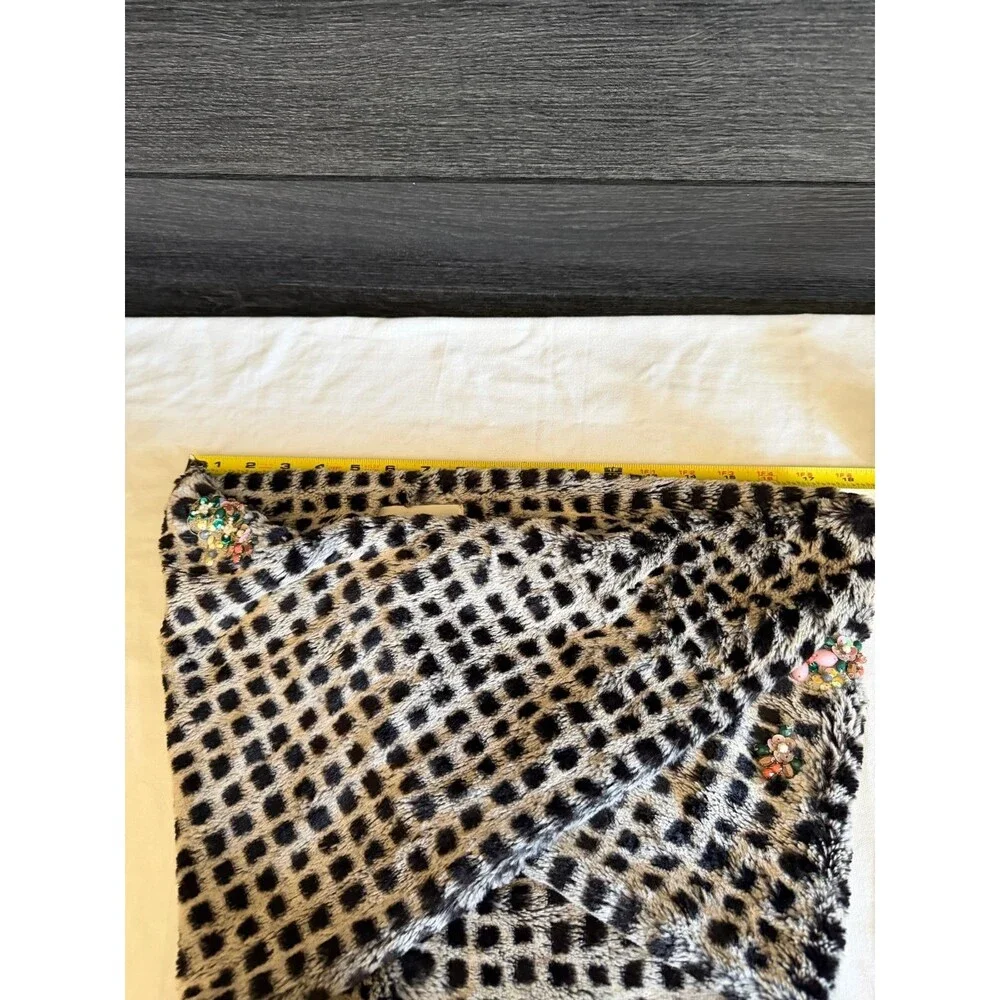 Anthropologie sleeping on snow Faux Fur Cowl Neck Snood Gray Leopard One Size